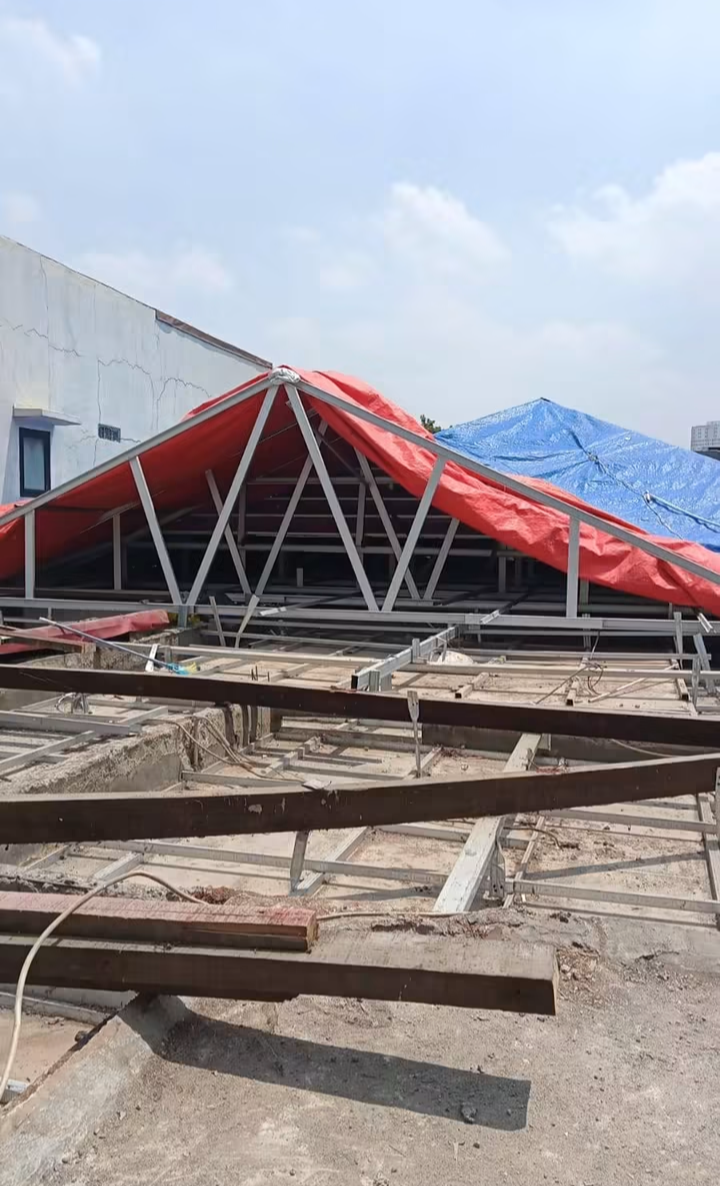 Jasa Bongkar Pasang Atap Rumah di Tangerang